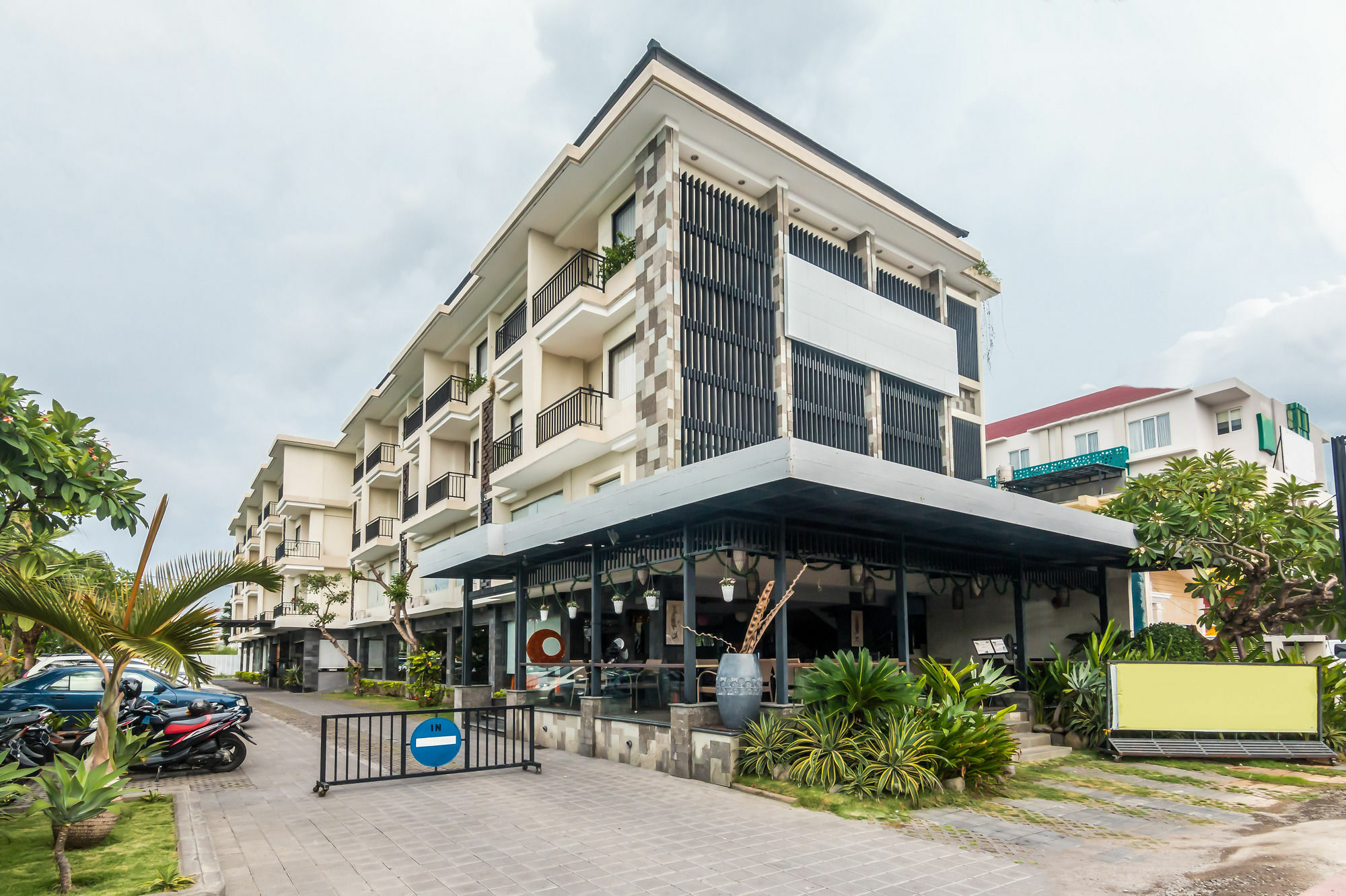 Zen Rooms Legian Dewi Sri Kuta Lombok Kültér fotó